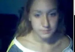 Suave chica con el pelo negro perra con el entrenador en videos de africanas cojiendo la arena