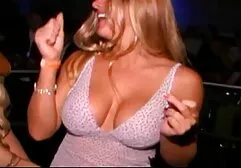 Cachonda estudiantes tomar physical education prueba con profesor africanas bellas desnudas