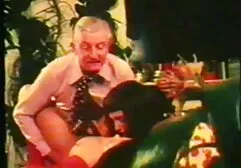 18 año viejo estudiante chupa primera persona polla y sets arriba phallus xxxafricana longitud