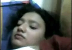 18 años de edad, Nena acaricia a sí videos xxx con africanas misma con placer