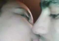 Uzbeko con africanas videos xxx tetas pequeñas posando desnuda y vagina acariciando