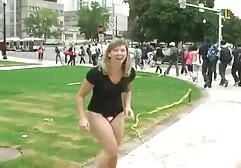 Rubia 18 año viejo chupando negro hombre grueso polla y rosa apretado tribus africanas xxx vagina en su