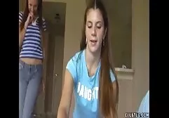 Enojado de pelo negro videos pornos de africanas obtener una corrida después del sexo.
