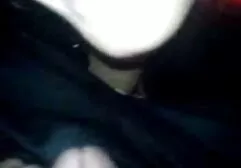 Chicas lesbianas chupando la polla de un extraño negras desnudas africanas a través de una pantalla en la habitación