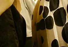 Gran chica con grandes tetas chupando una videos pornos gratis de africanas polla en la Pared de sexo